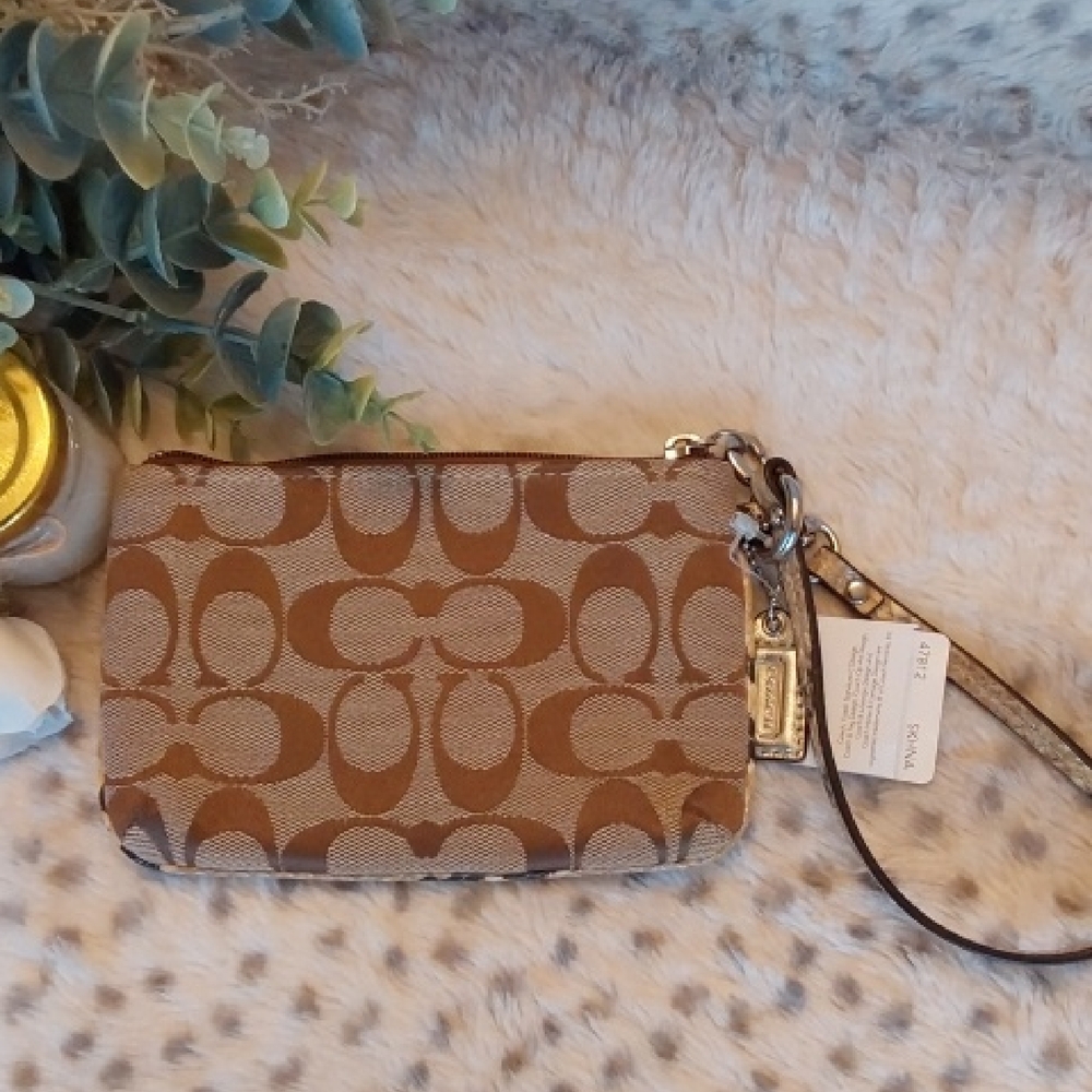 Coach Limited Edition Signature Collection Python Canvas Wrislet - Picture 3 of 11